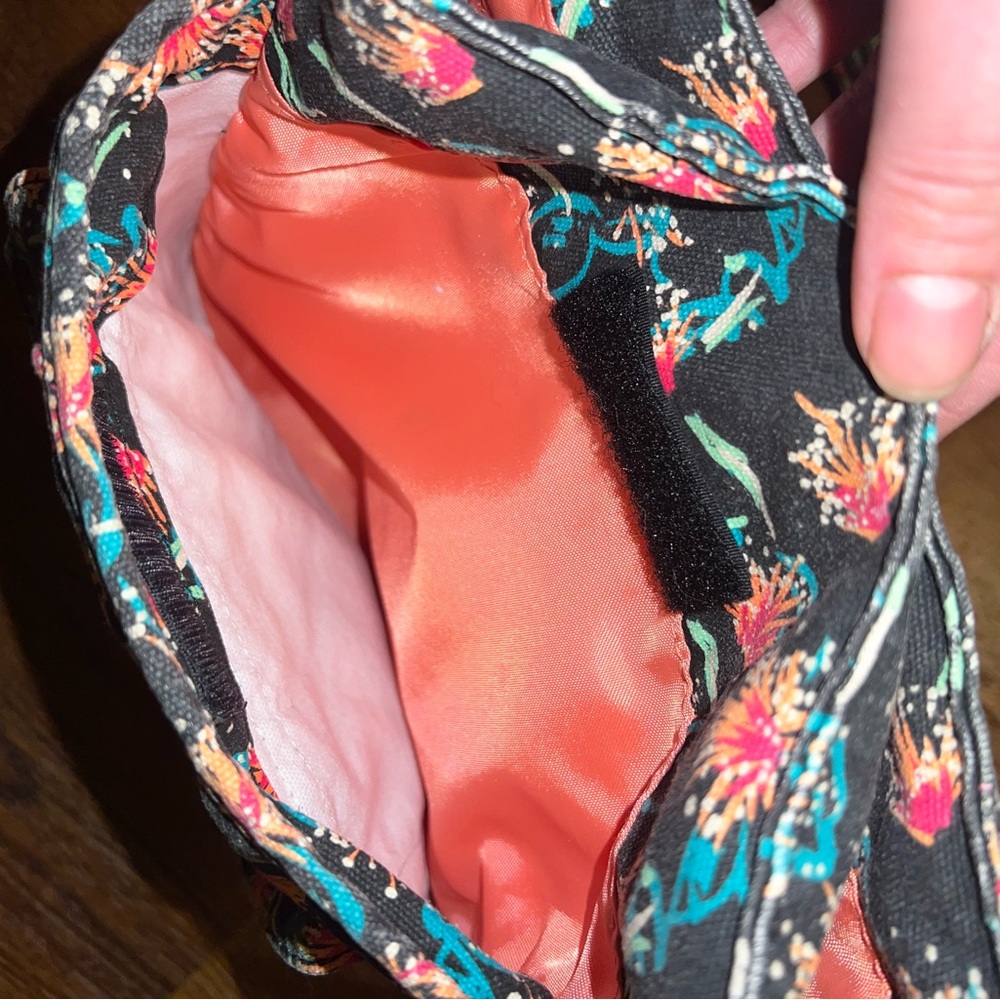 Kavu Crossbody Rope Purse Bag Blue Pink Floral Firework Canvas Adjustable Strap - Picture 9 of 13